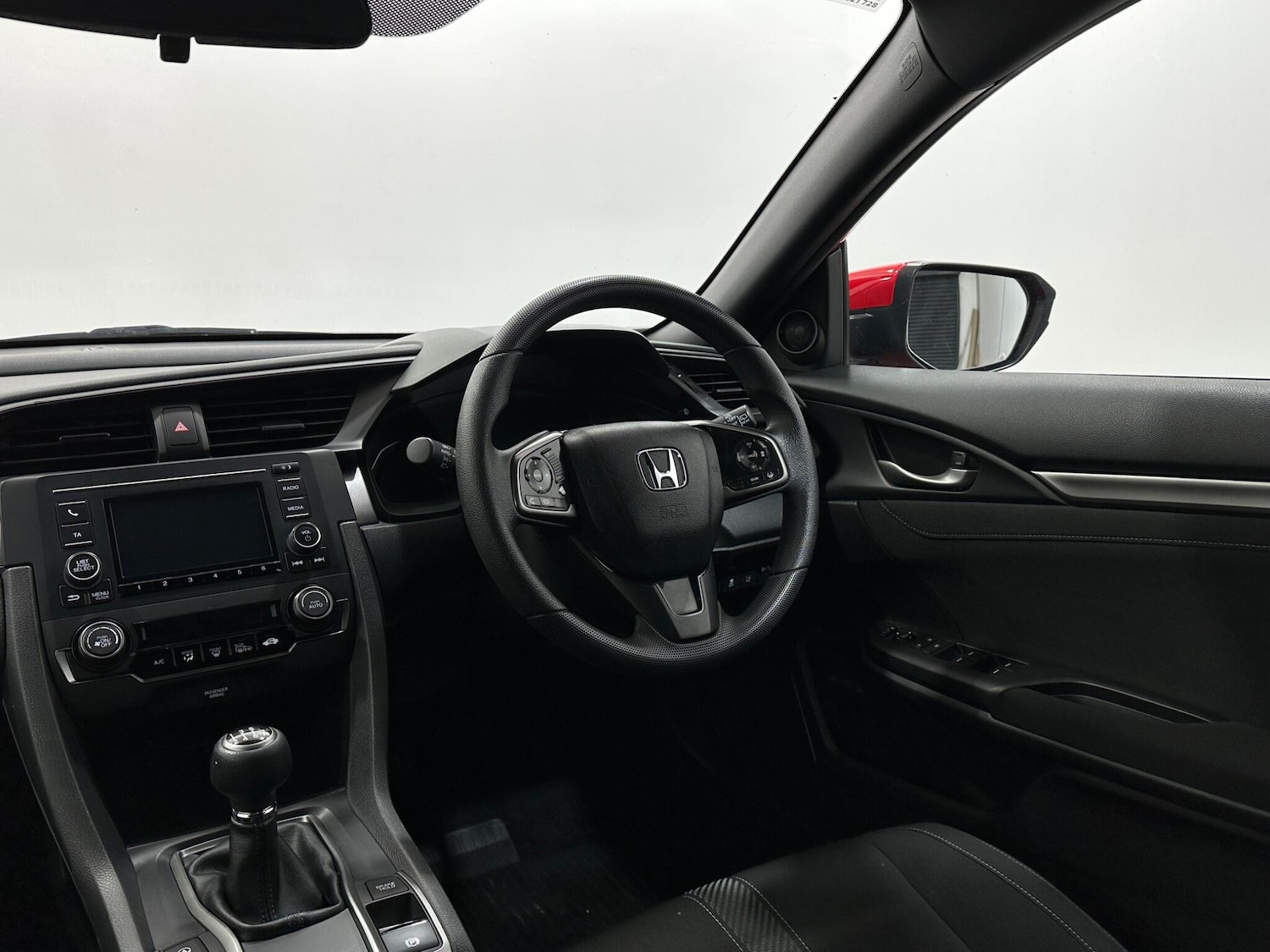 Used Honda Civic 2018 for sale - 76878560: Photo 11