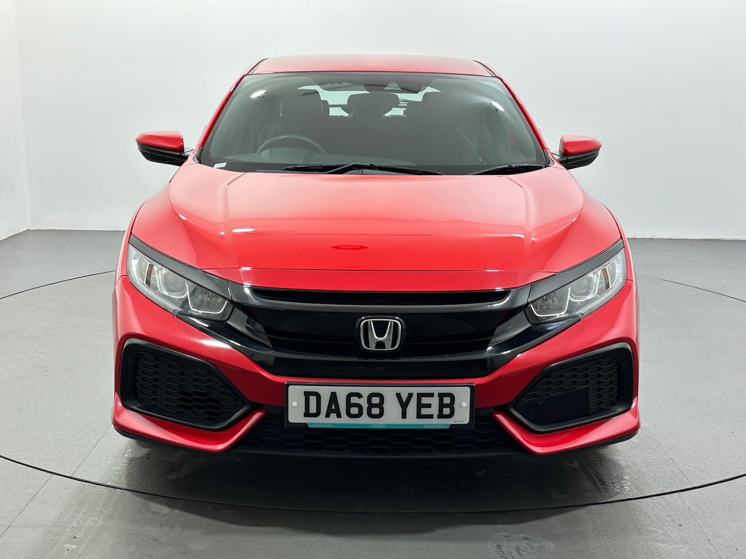 Used Honda Civic 2018 for sale - 76878560: Photo 3