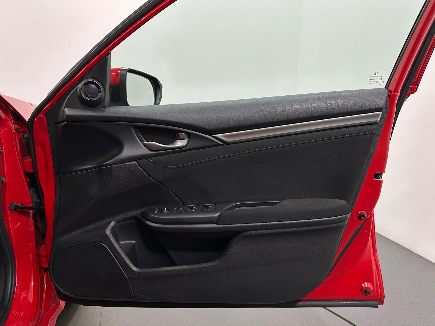 Used Honda Civic 2018 for sale - 76878560: Photo 31