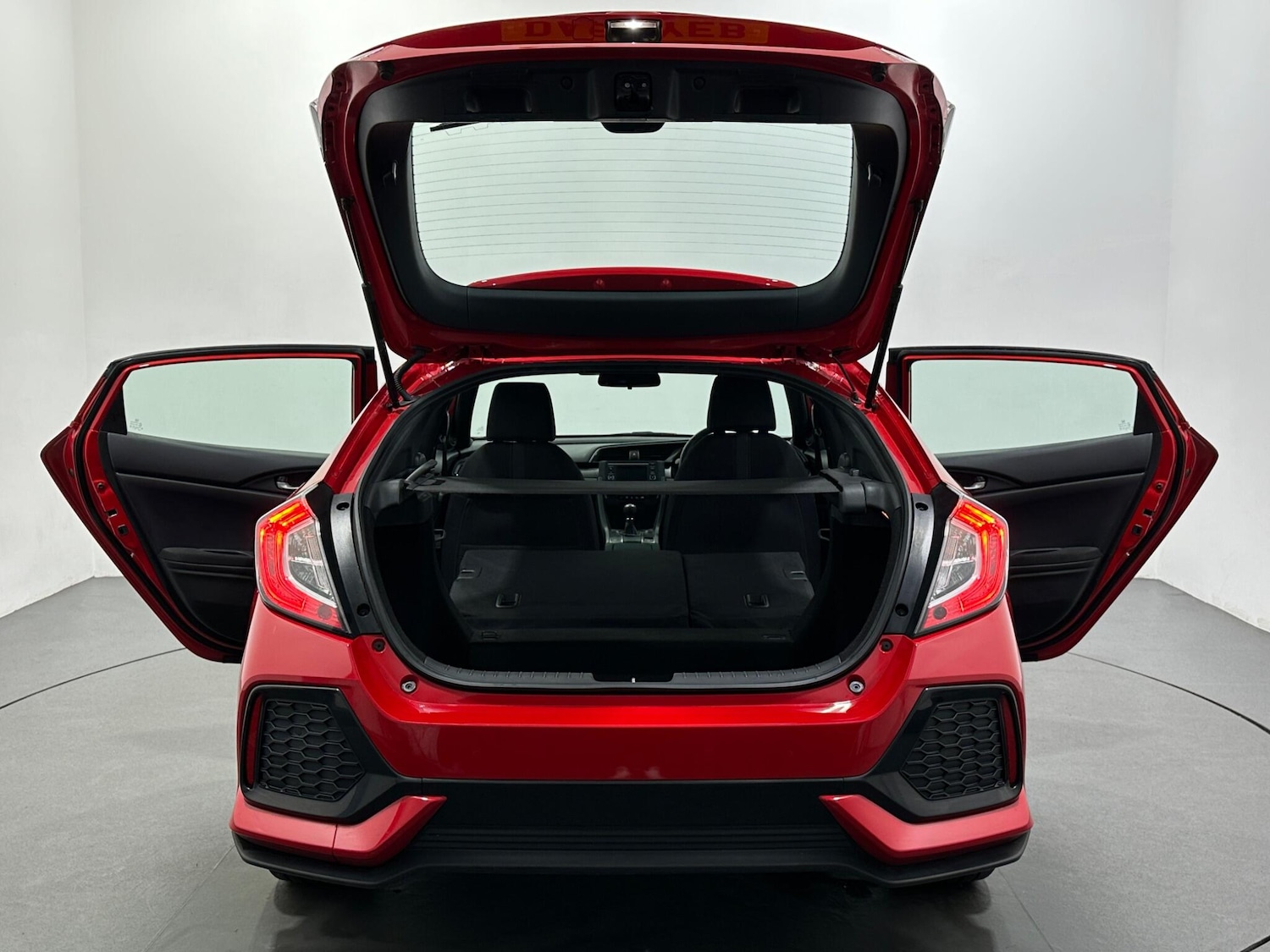 Used Honda Civic 2018 for sale - 76878560: Photo 41