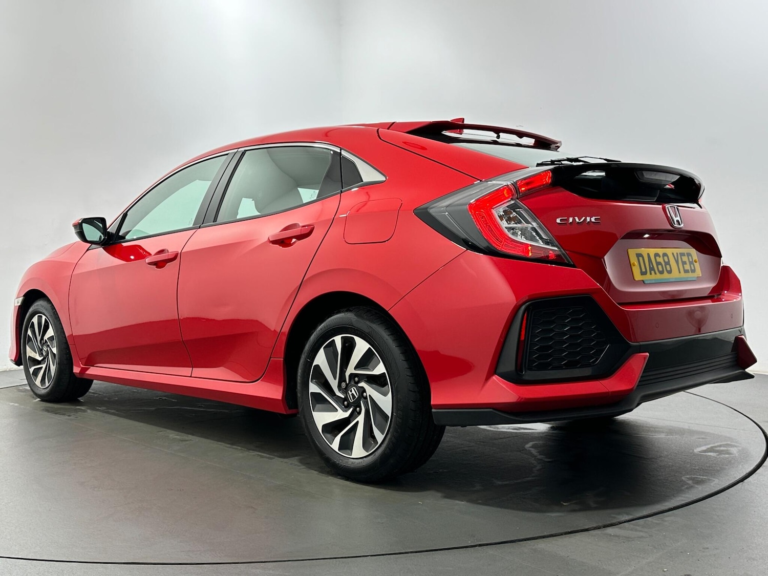 Used Honda Civic 2018 for sale - 76878560: Photo 45