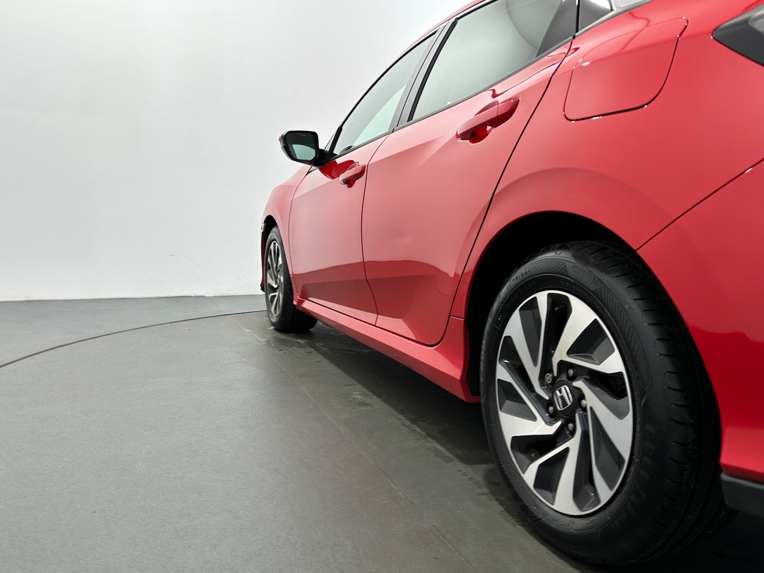 Used Honda Civic 2018 for sale - 76878560: Photo 46