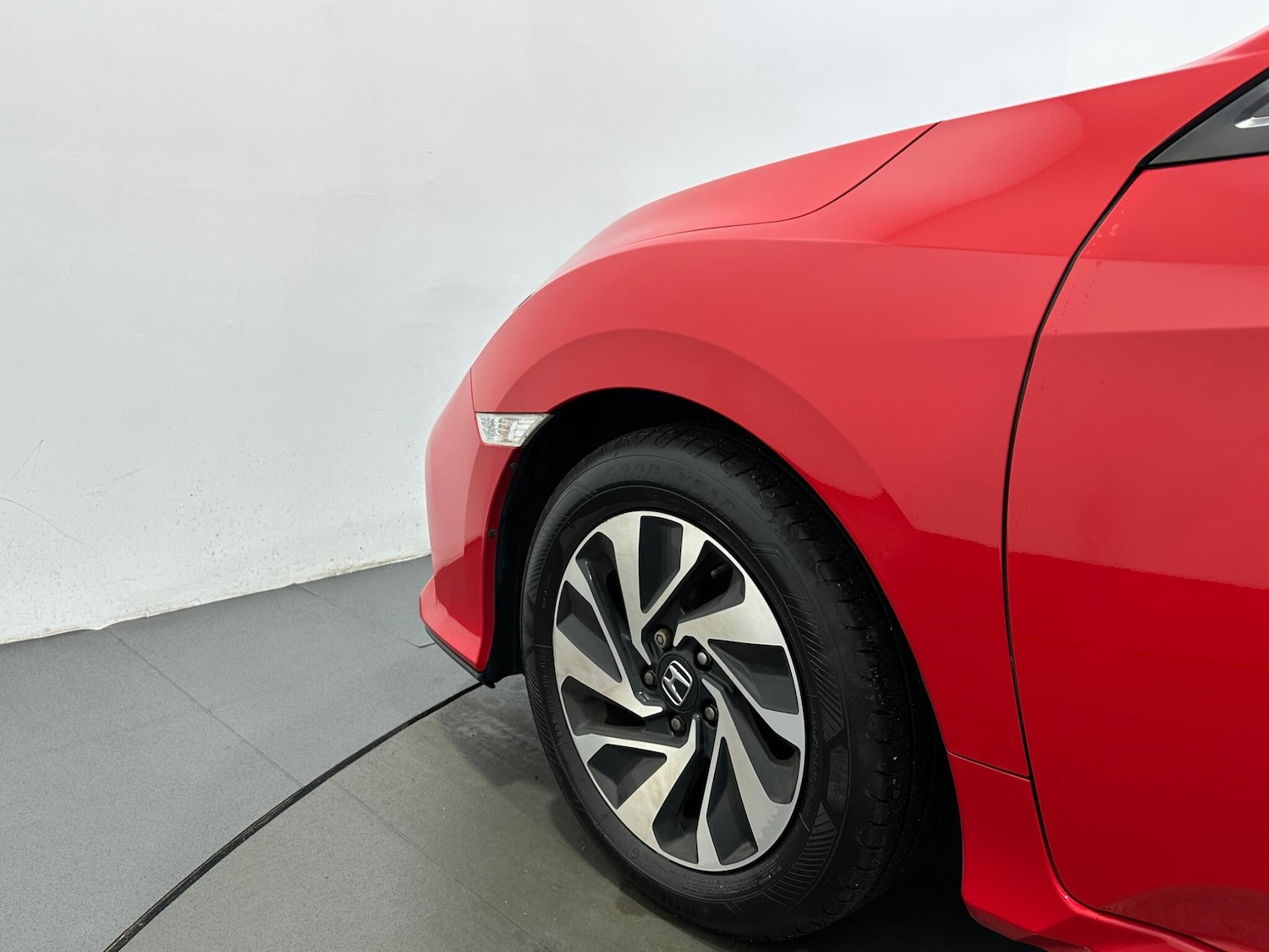 Used Honda Civic 2018 for sale - 76878560: Photo 47