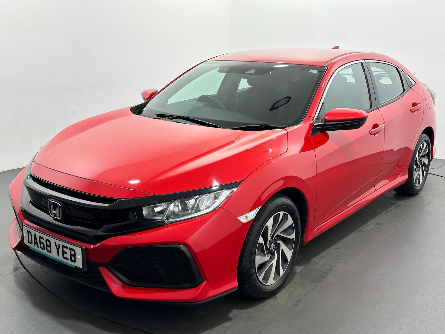 Used Honda Civic 2018 for sale - 76878560: Photo 50