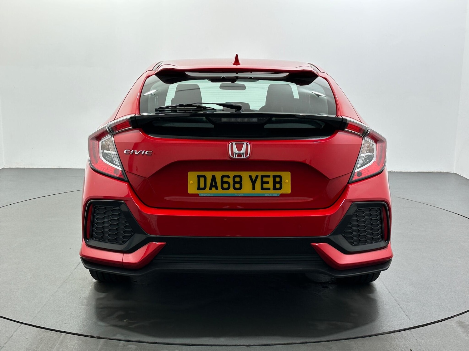 Used Honda Civic 2018 for sale - 76878560: Photo 7