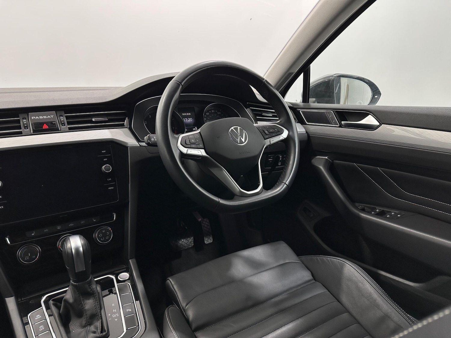 Used Volkswagen Passat for sale - 77190556: Photo 11