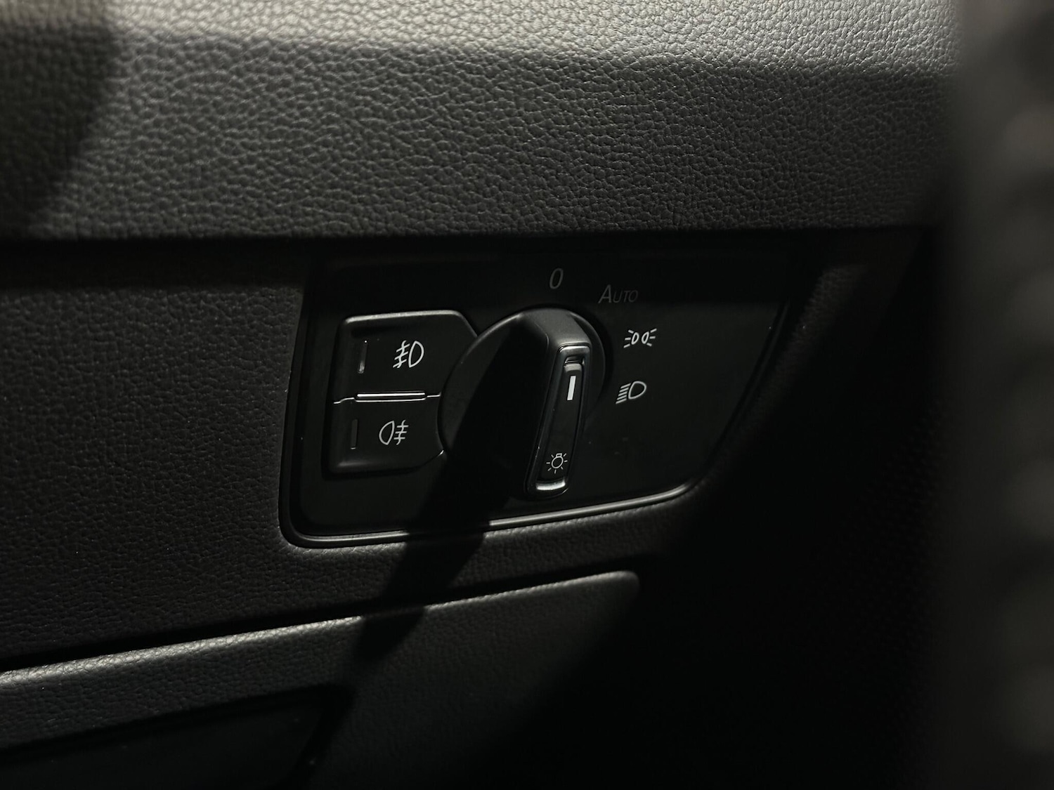 Used Volkswagen Passat for sale - 77190556: Photo 17