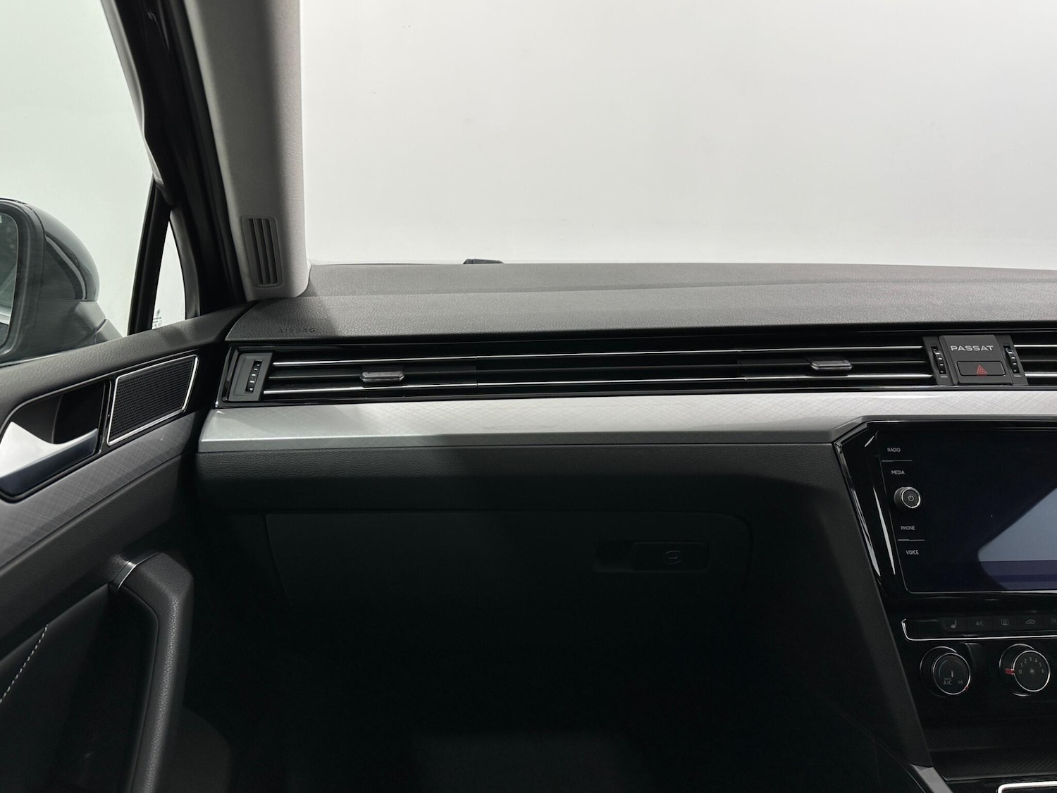 Used Volkswagen Passat for sale - 77190556: Photo 27