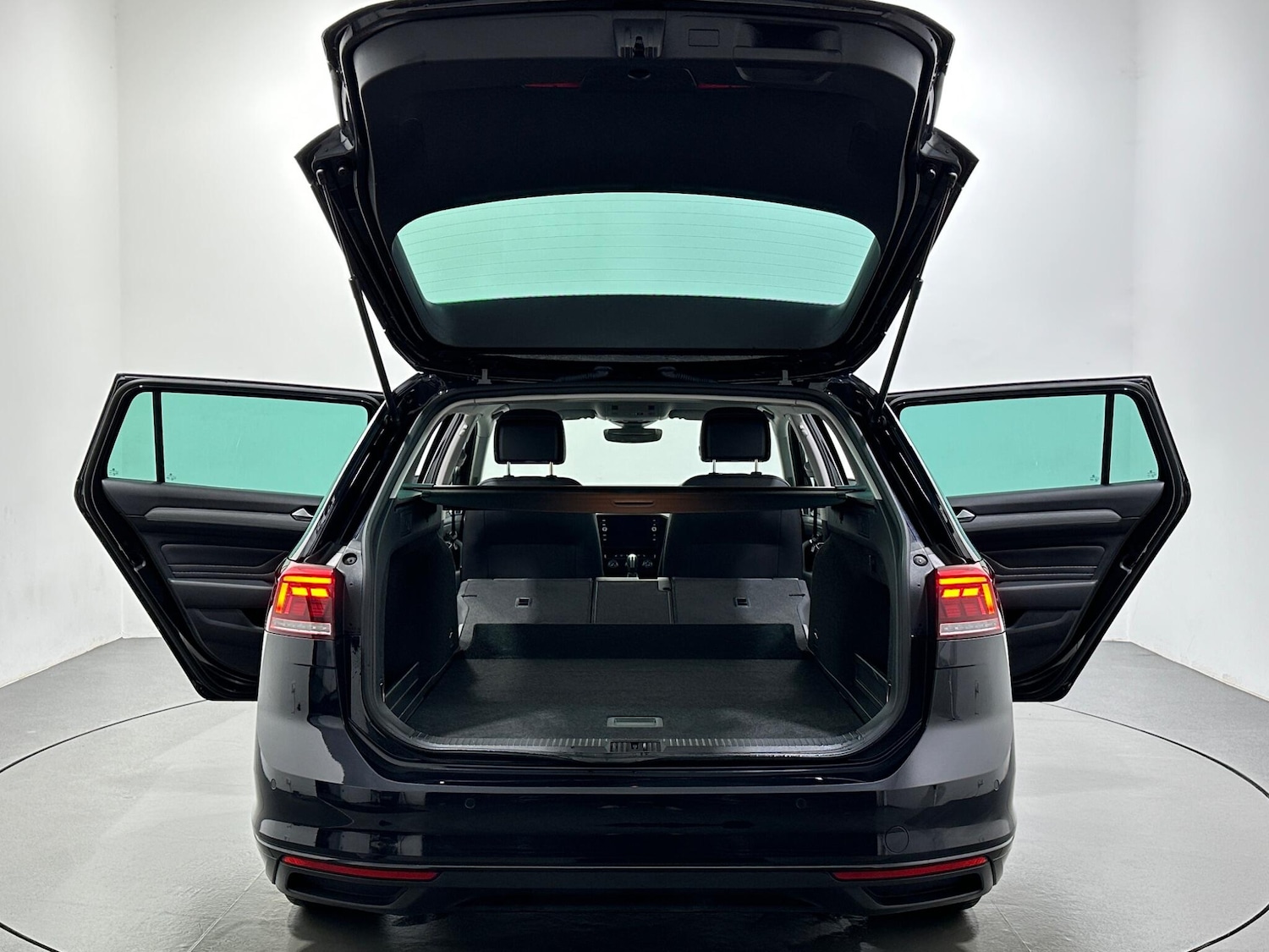 Used Volkswagen Passat for sale - 77190556: Photo 42