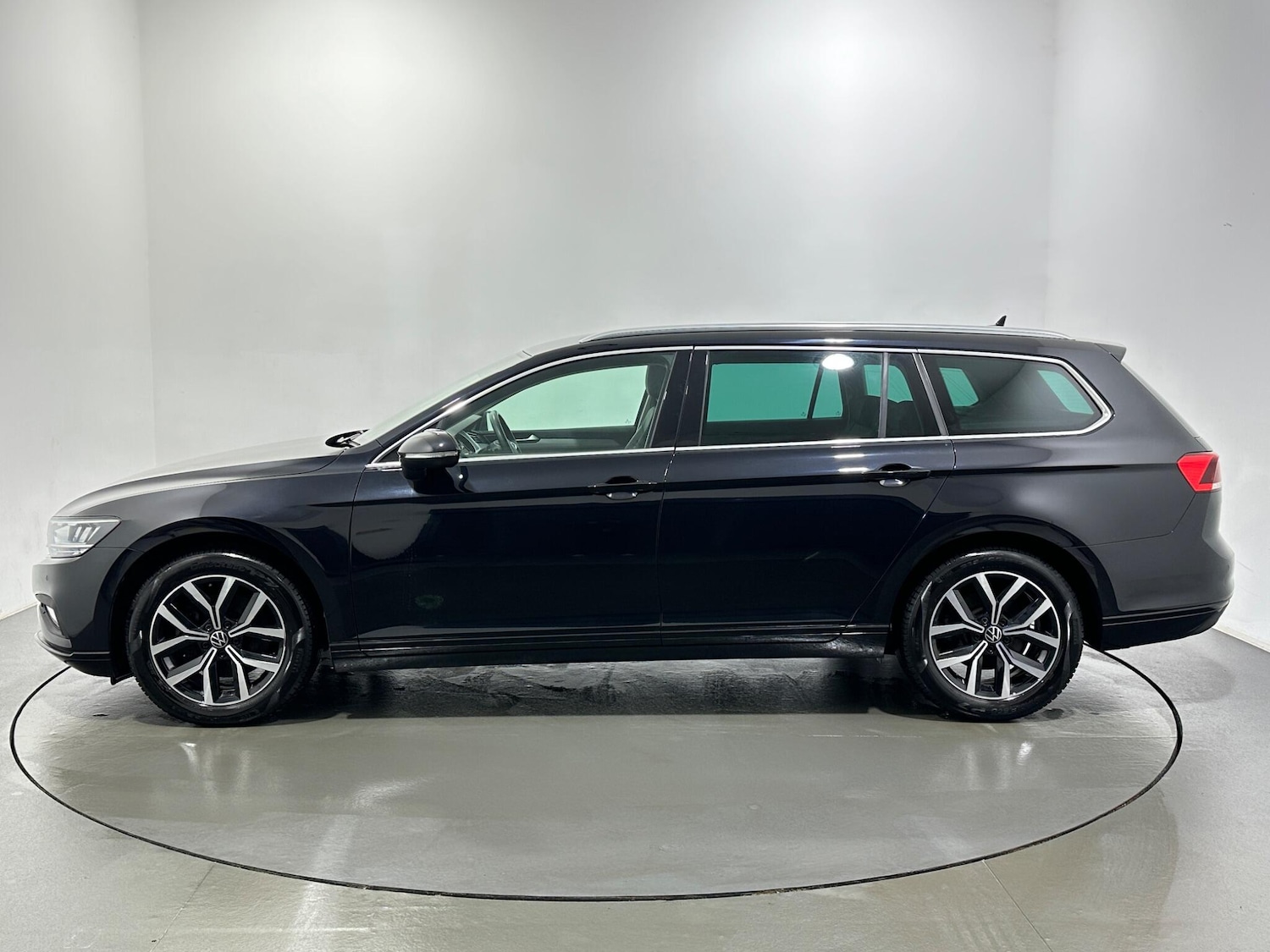 Used Volkswagen Passat for sale - 77190556: Photo 5