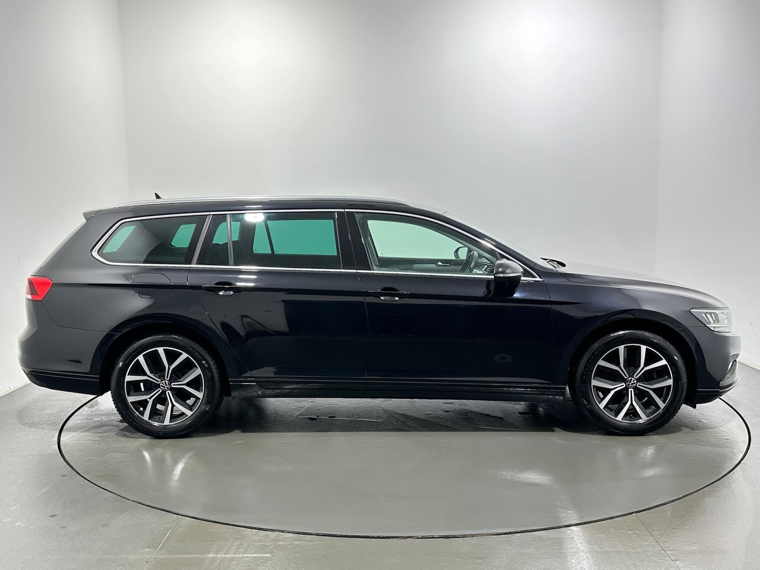 Used Volkswagen Passat for sale - 77190556: Photo 9