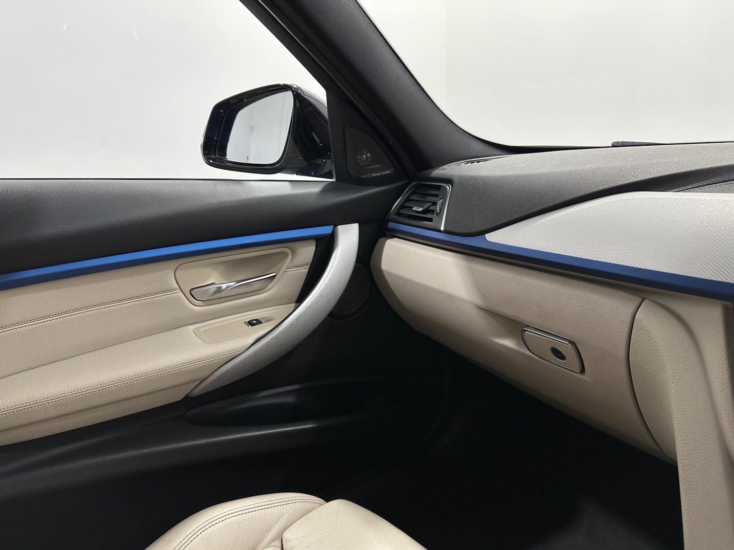 Used BMW 3 Series 2018 for sale - 78171067: Photo 27