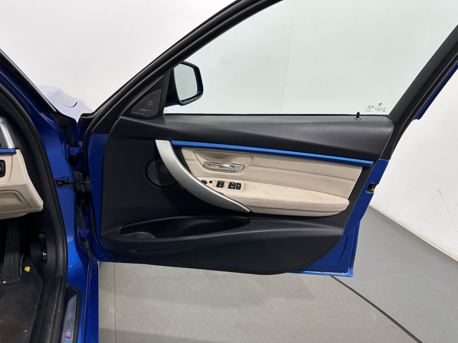 Used BMW 3 Series 2018 for sale - 78171067: Photo 34