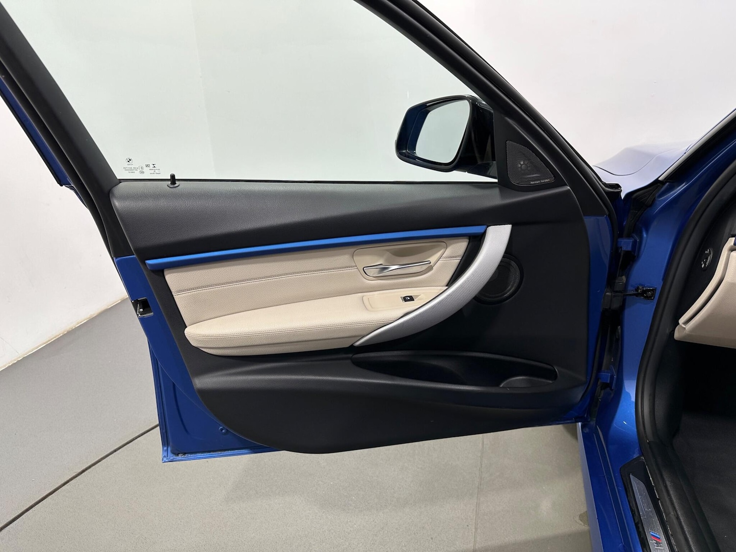 Used BMW 3 Series 2018 for sale - 78171067: Photo 37