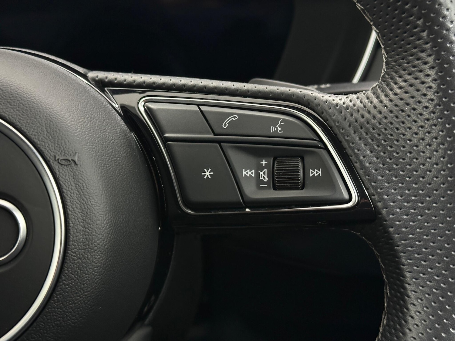 Used Audi A4 2020 for sale - 76952838: Photo 15