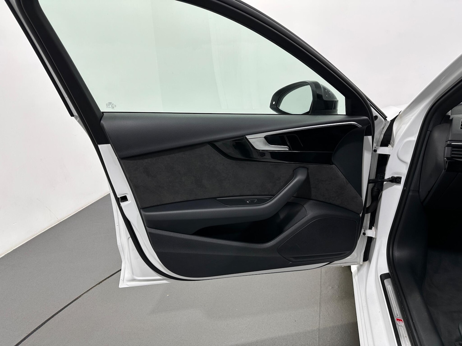 Used Audi A4 2020 for sale - 76952838: Photo 35