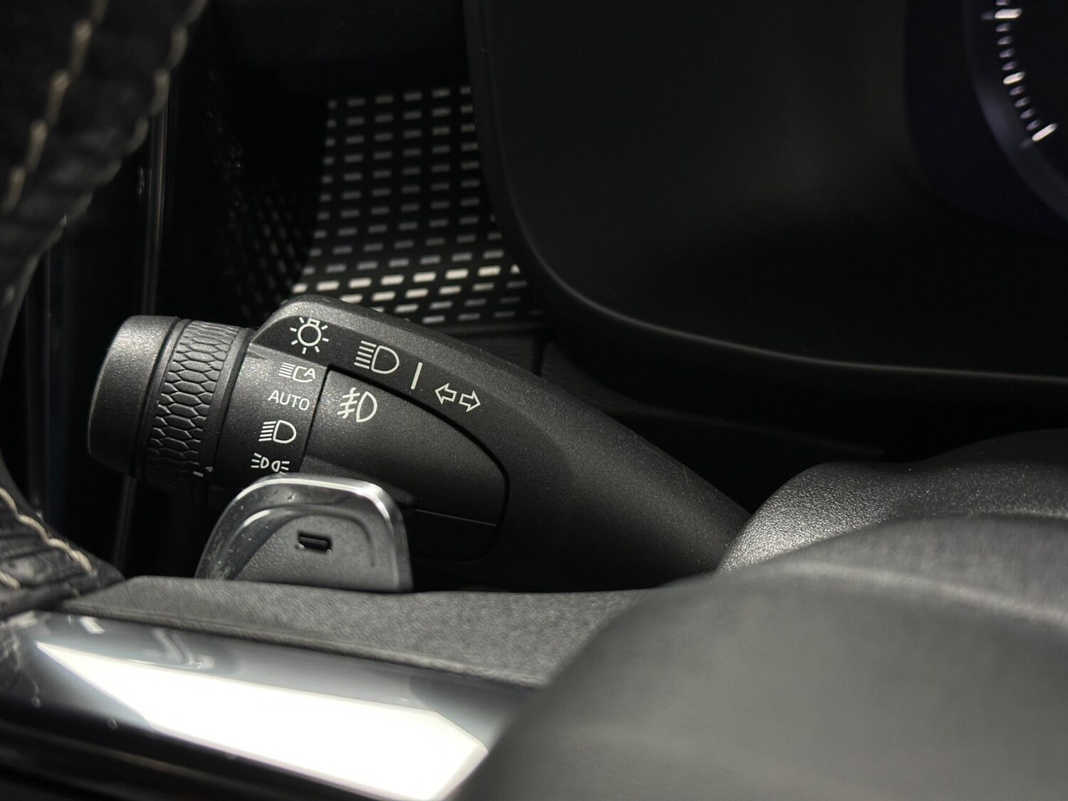 Used Volvo XC40 2018 for sale - 77993376: Photo 13