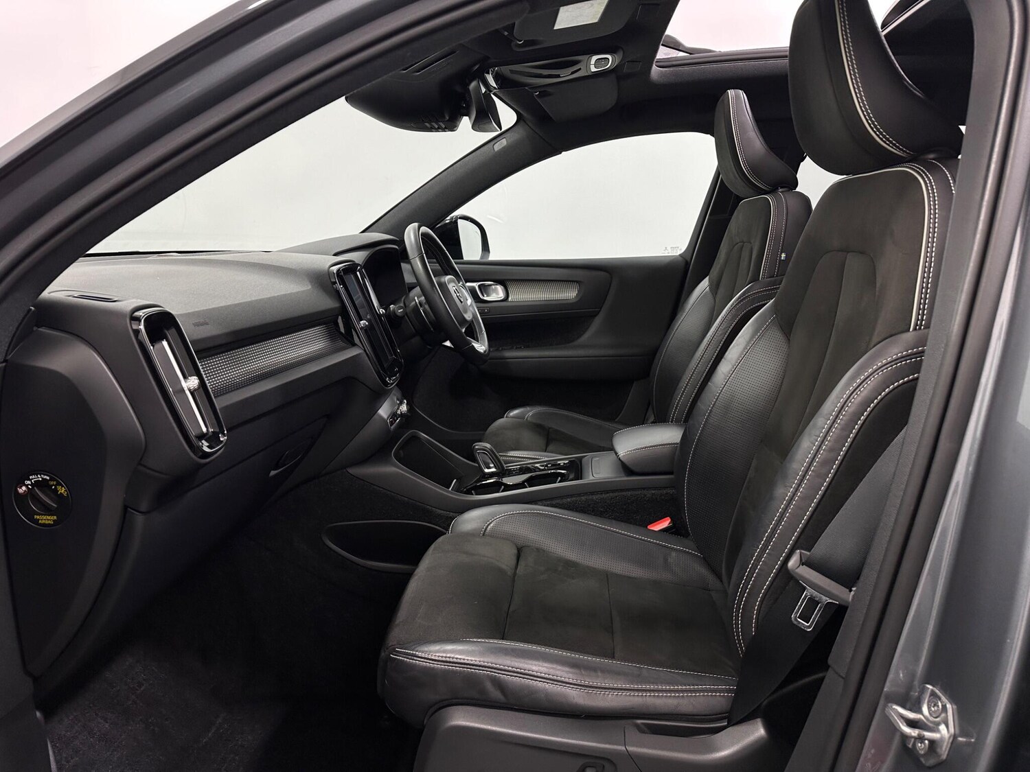 Used Volvo XC40 2018 for sale - 77993376: Photo 37