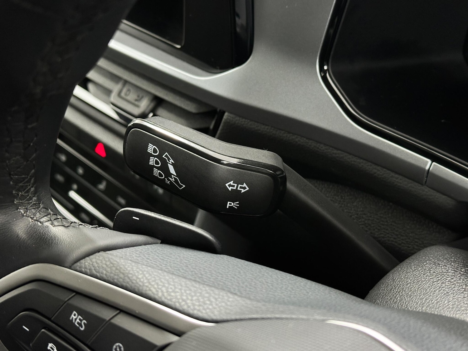 Used Volkswagen T-Roc 2022 for sale - 77633322: Photo 14