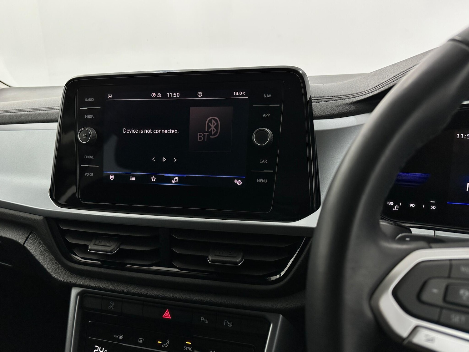 Used Volkswagen T-Roc 2022 for sale - 77633322: Photo 26