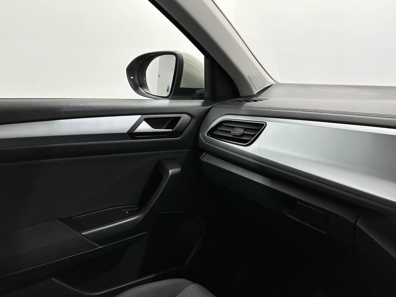 Used Volkswagen T-Roc 2022 for sale - 77633322: Photo 27