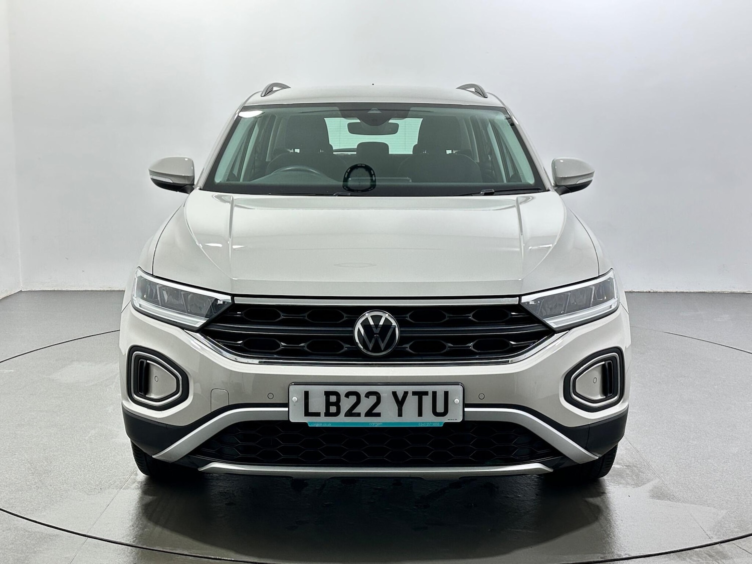 Used Volkswagen T-Roc 2022 for sale - 77633322: Photo 3