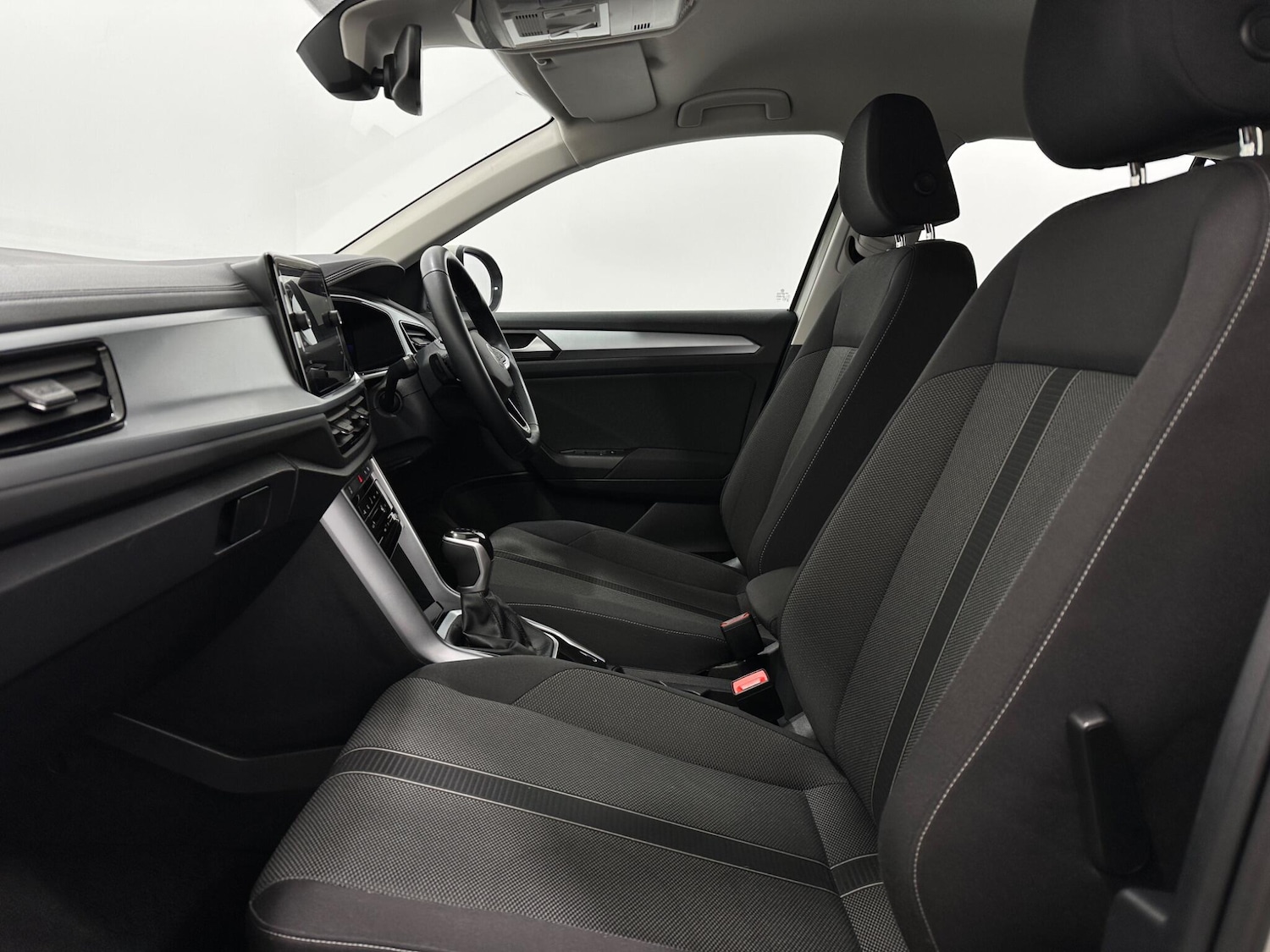 Used Volkswagen T-Roc 2022 for sale - 77633322: Photo 35