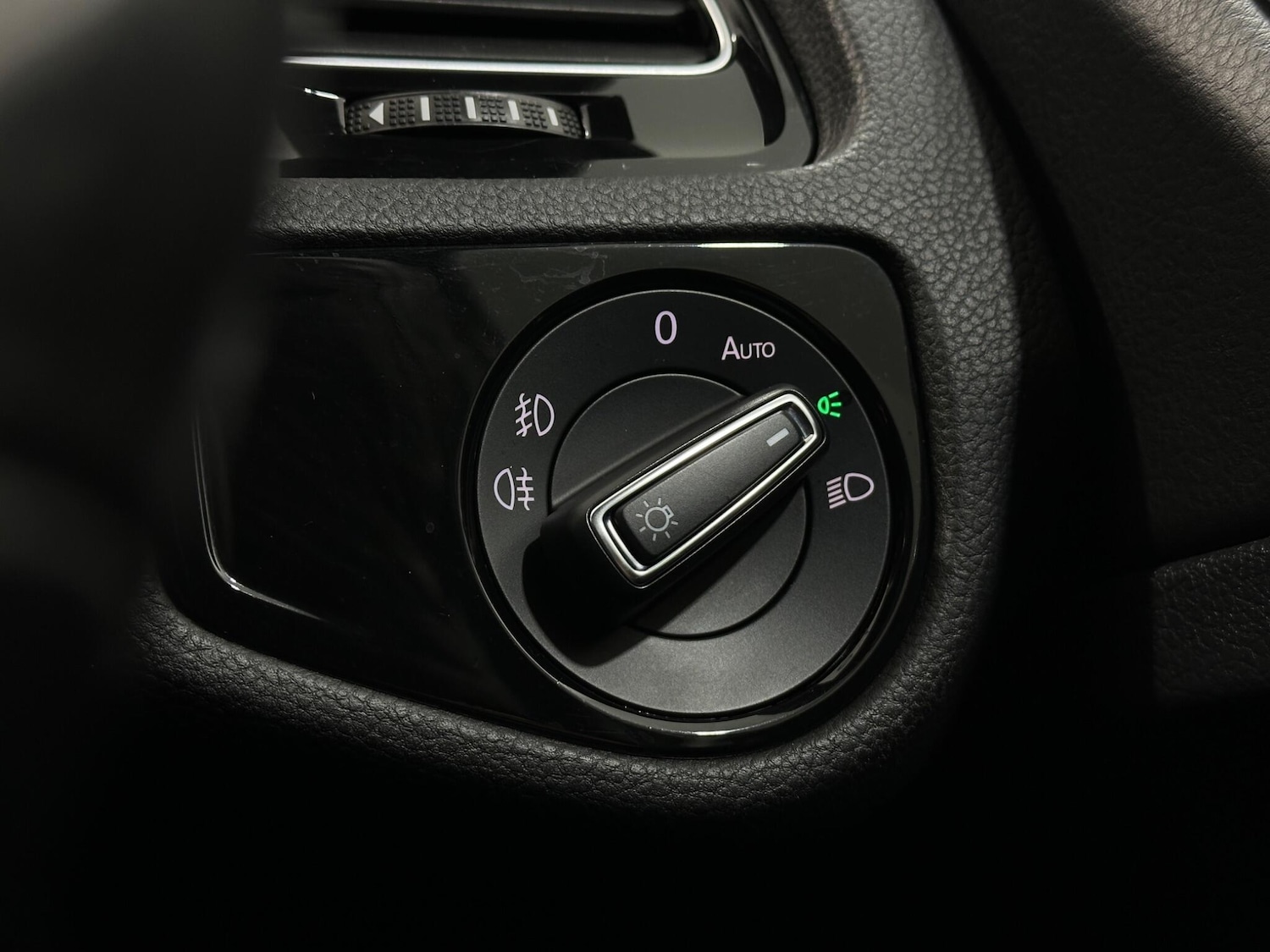 Used Volkswagen Golf for sale - 77994421: Photo 17