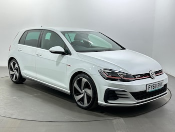 Used Volkswagen Golf 2018 for sale - 77994421: Photo