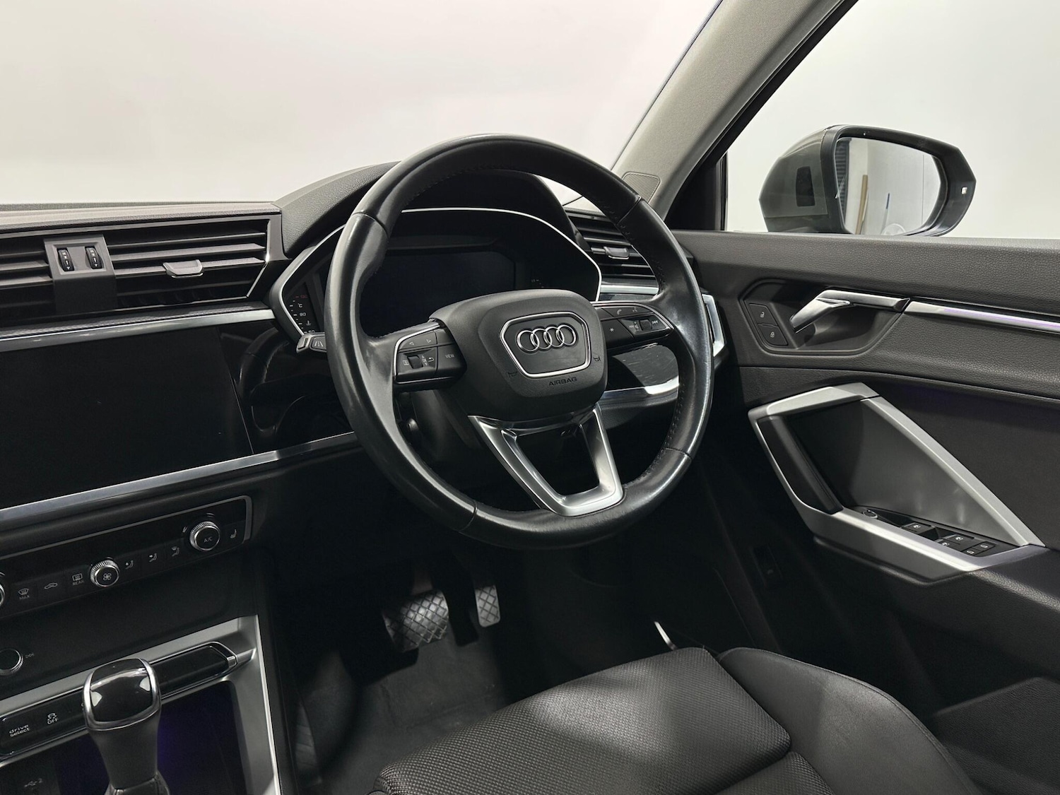 Used Audi Q3 2019 for sale - 78203920: Photo 11