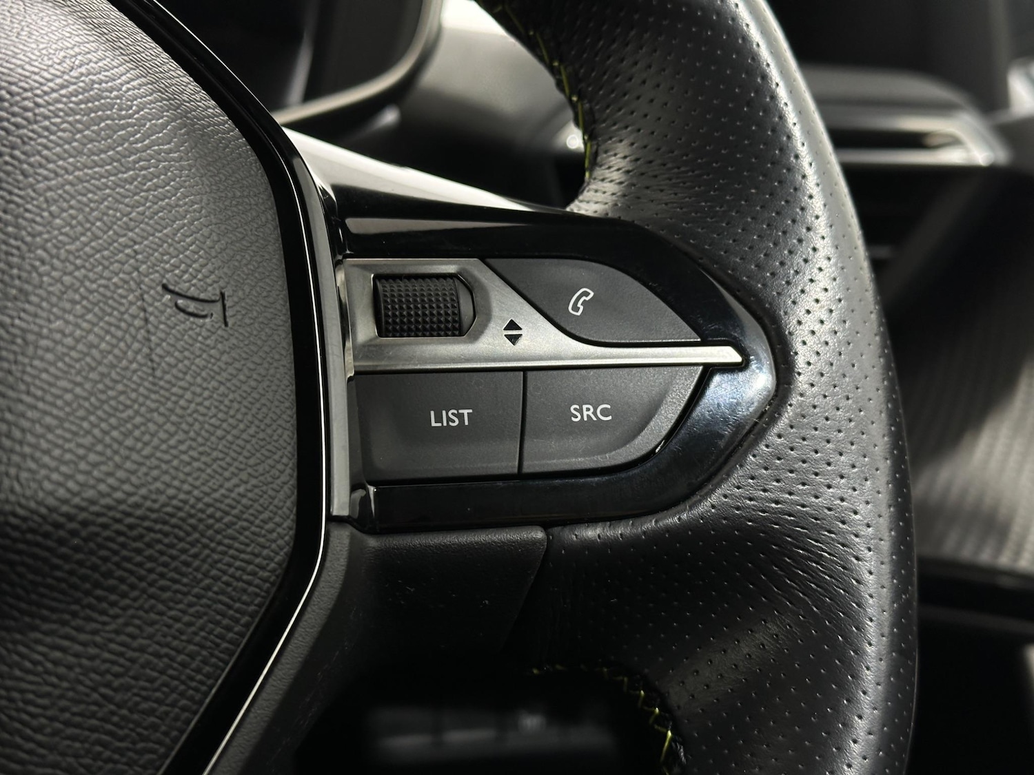 Used Peugeot 2008 2020 for sale - 76878524: Photo 15