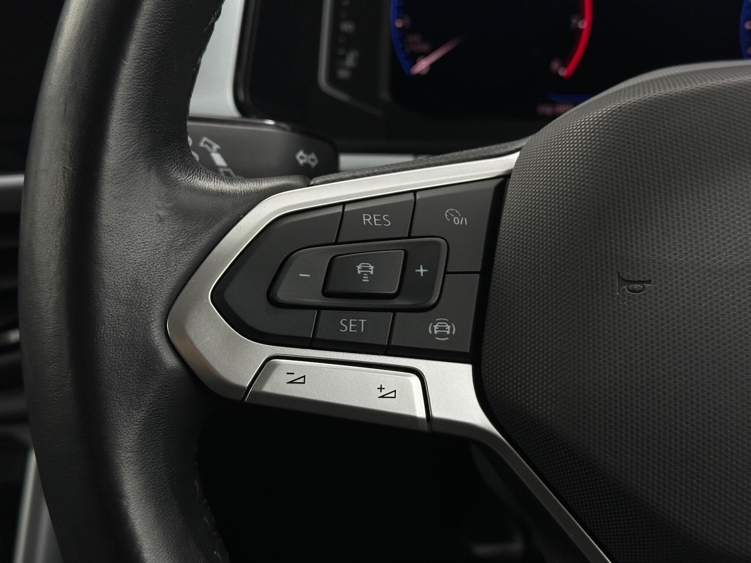 Used Volkswagen T-Roc 2022 for sale - 77202527: Photo 14