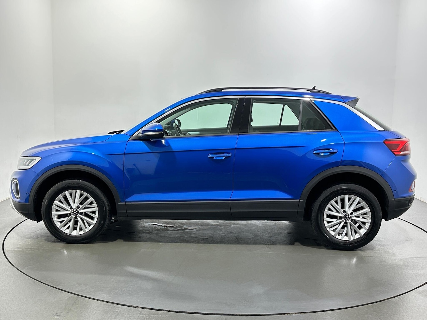 Used Volkswagen T-Roc 2022 for sale - 77202527: Photo 5