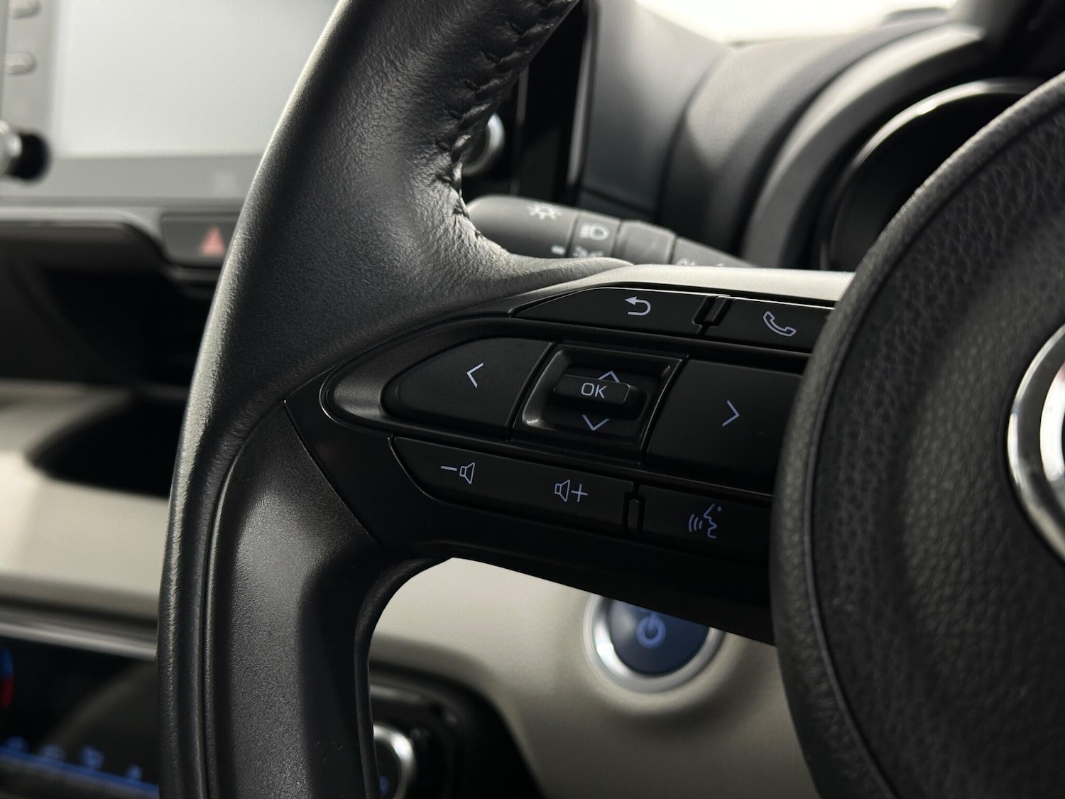 Used Toyota Yaris 2020 for sale - 77279364: Photo 14