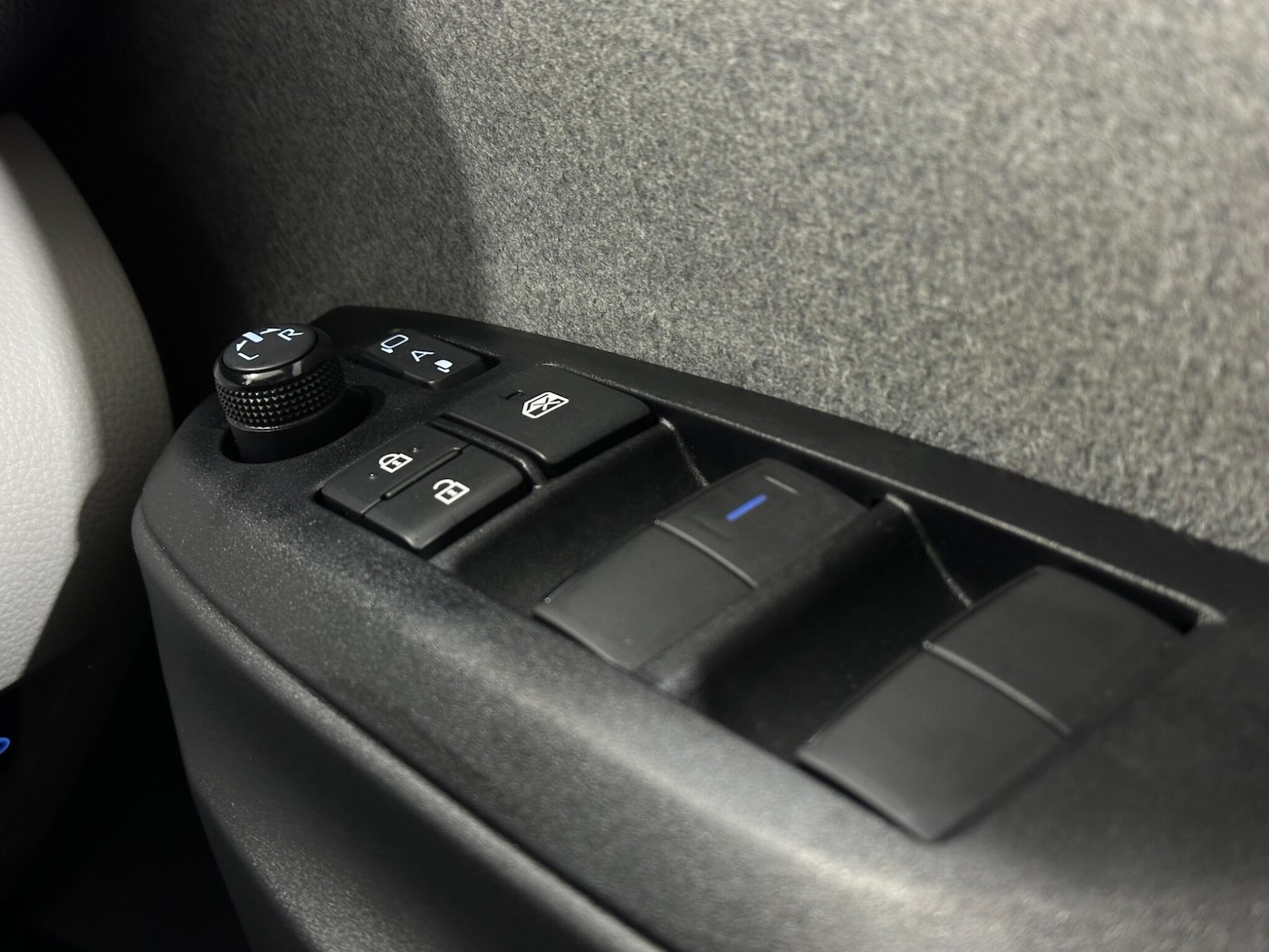 Used Toyota Yaris 2020 for sale - 77279364: Photo 18