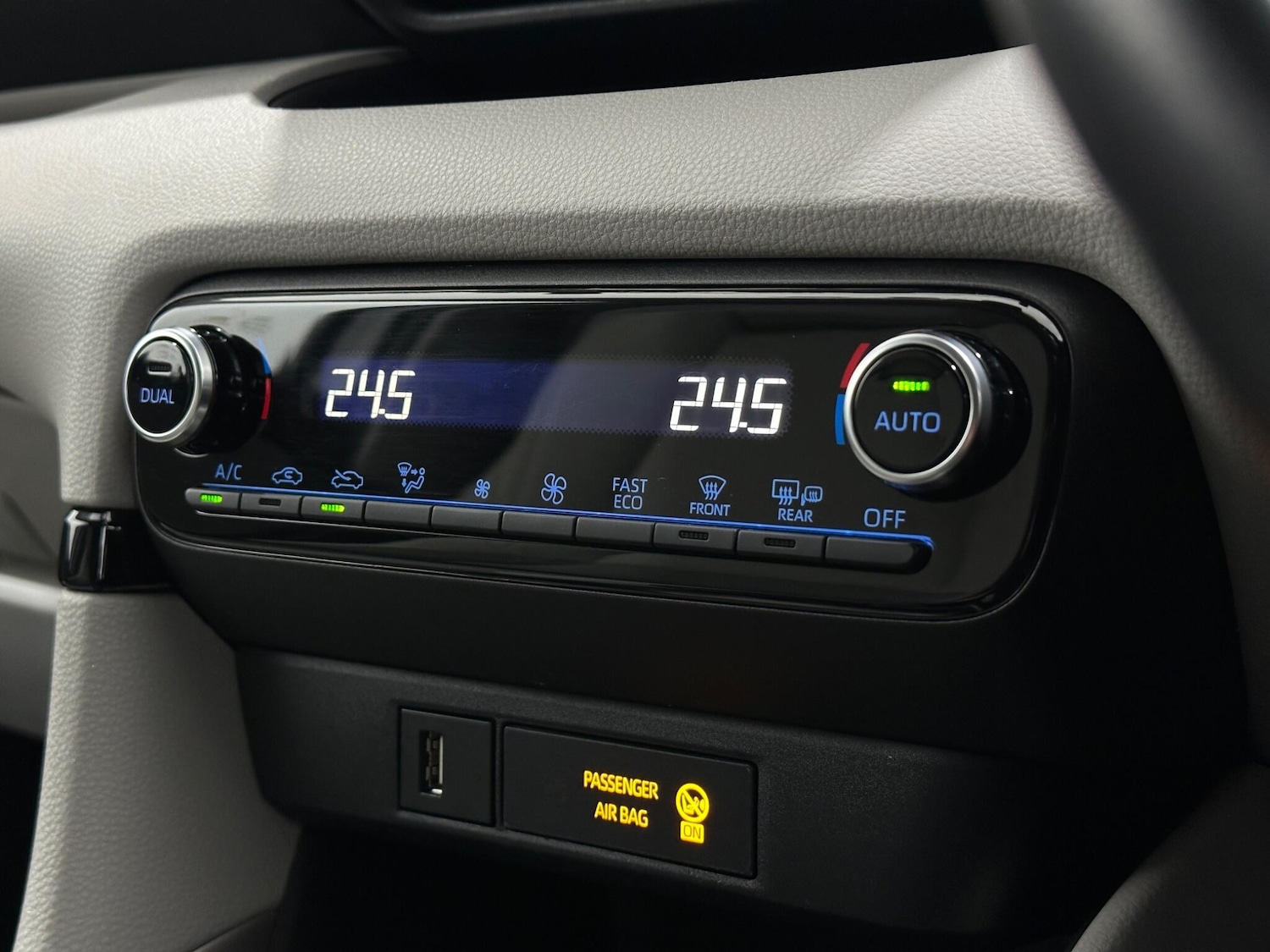 Used Toyota Yaris 2020 for sale - 77279364: Photo 21