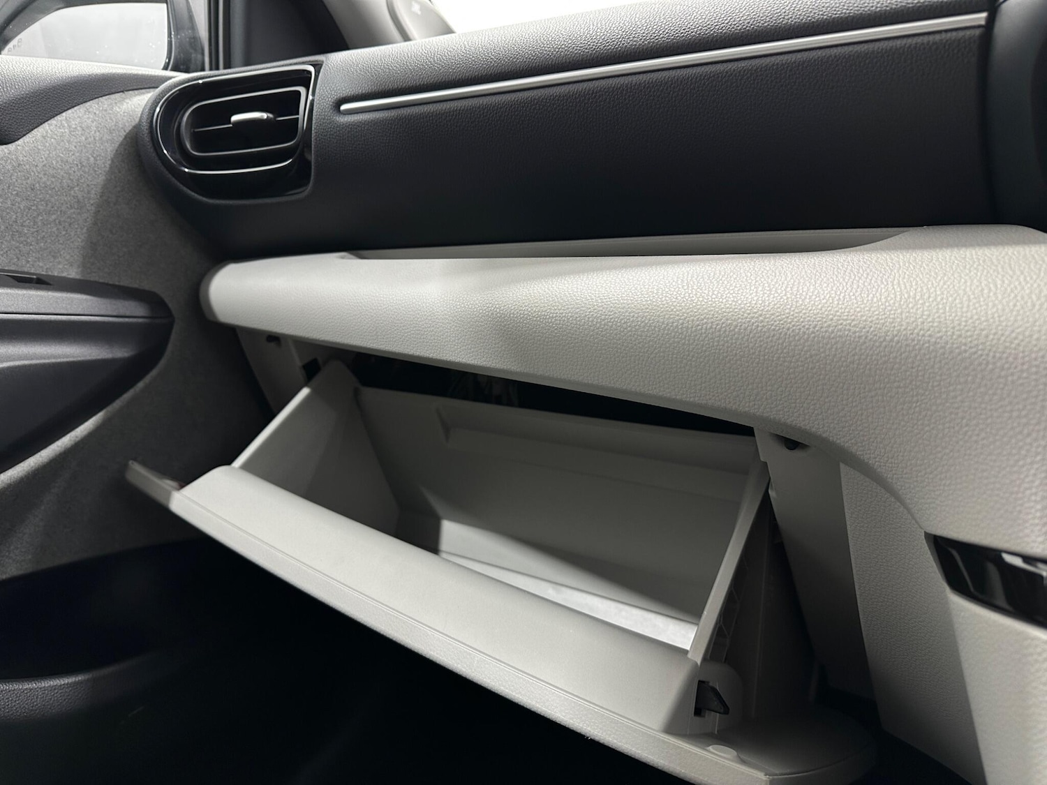 Used Toyota Yaris 2020 for sale - 77279364: Photo 26