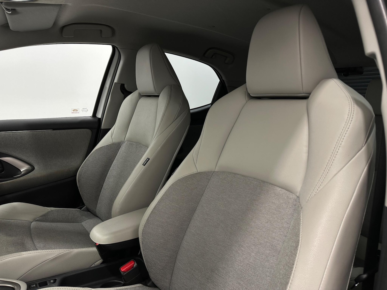 Used Toyota Yaris 2020 for sale - 77279364: Photo 34