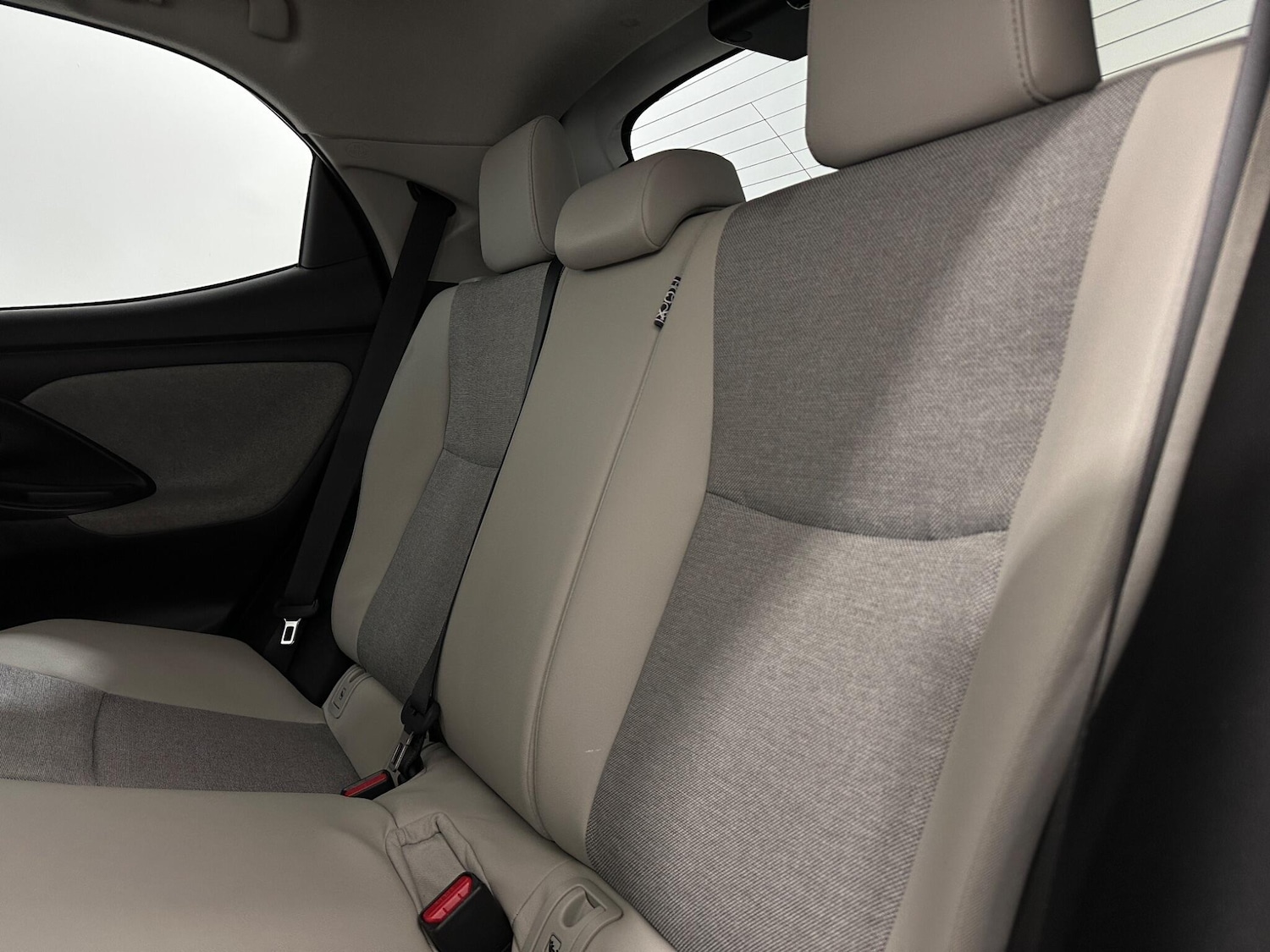 Used Toyota Yaris 2020 for sale - 77279364: Photo 37