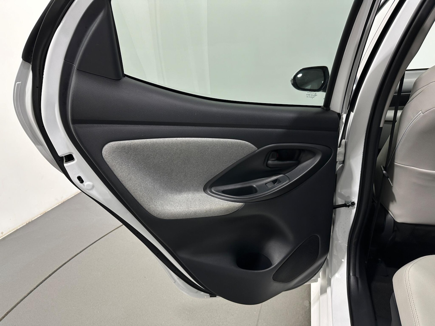 Used Toyota Yaris 2020 for sale - 77279364: Photo 38