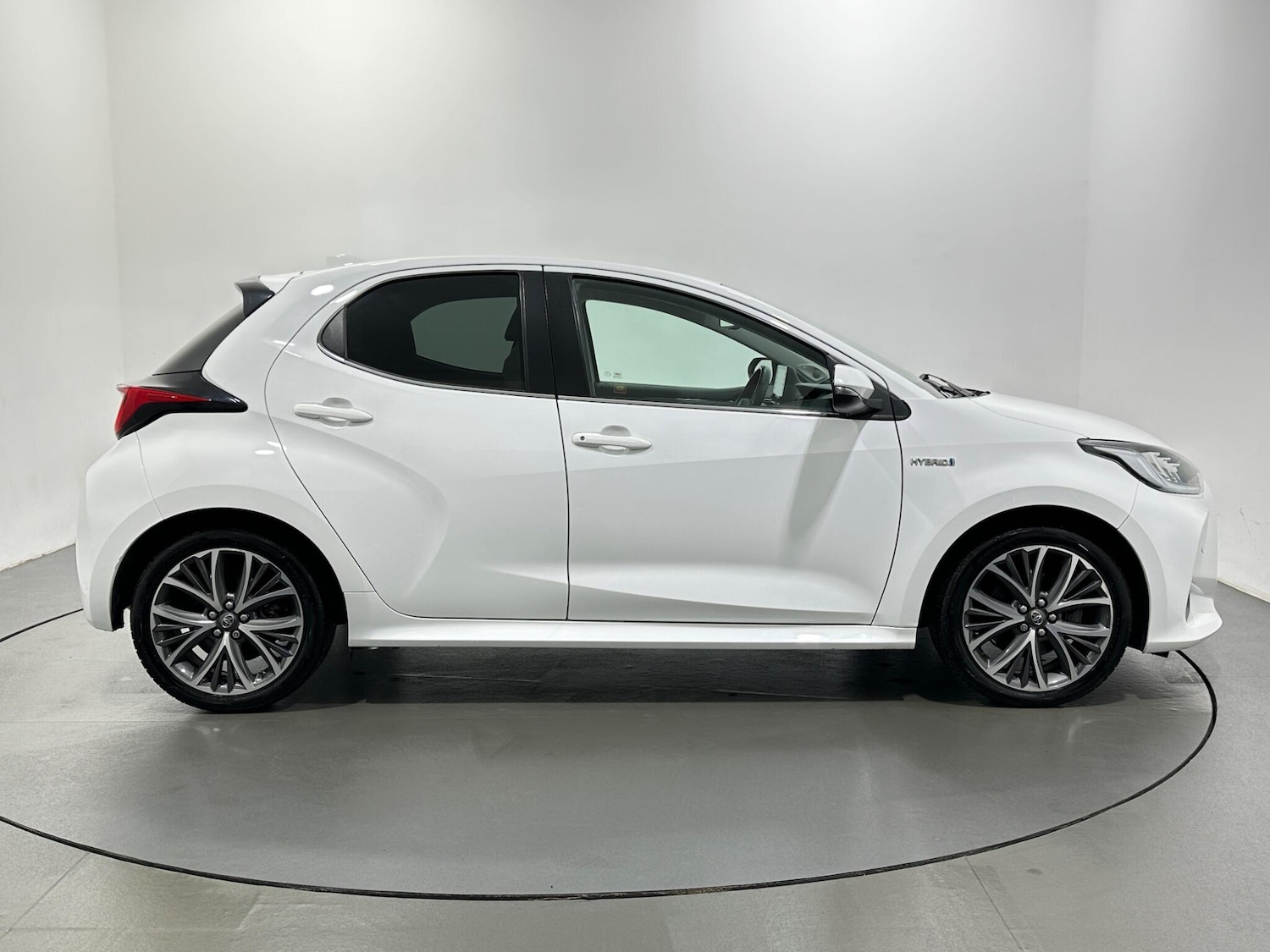 Used Toyota Yaris 2020 for sale - 77279364: Photo 9