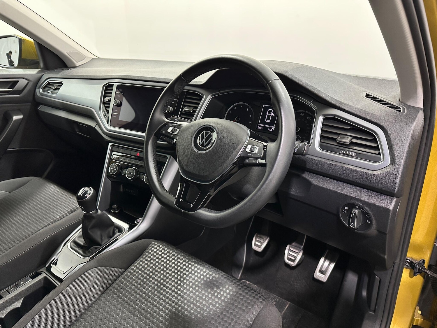 Used Volkswagen T-Roc 2021 for sale - 77624847: Photo 10