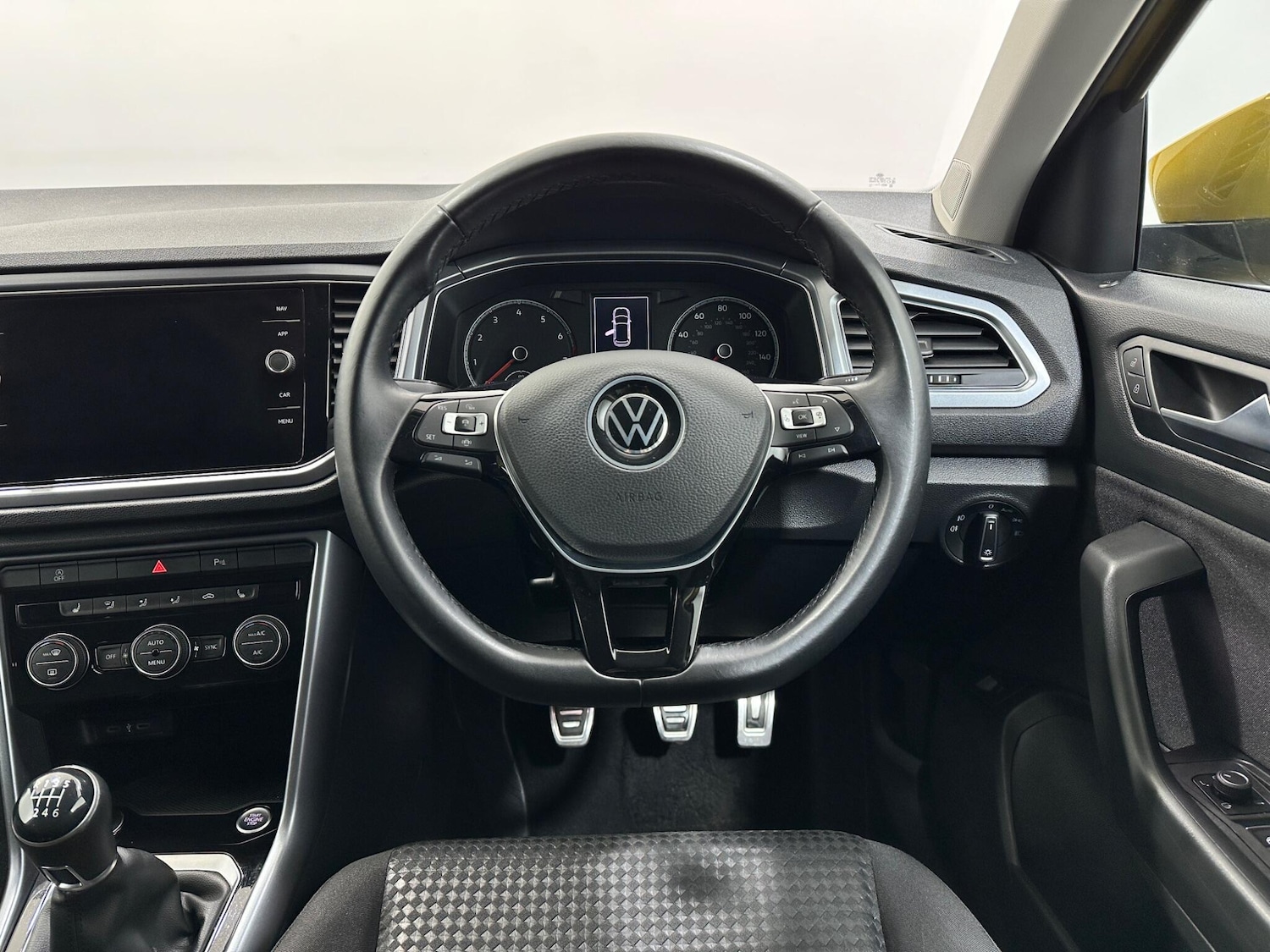 Used Volkswagen T-Roc 2021 for sale - 77624847: Photo 13