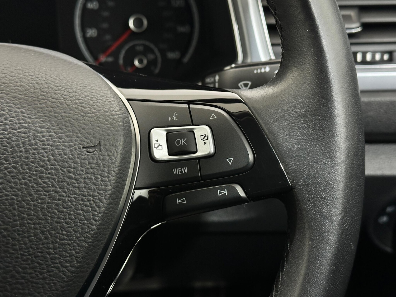 Used Volkswagen T-Roc 2021 for sale - 77624847: Photo 16