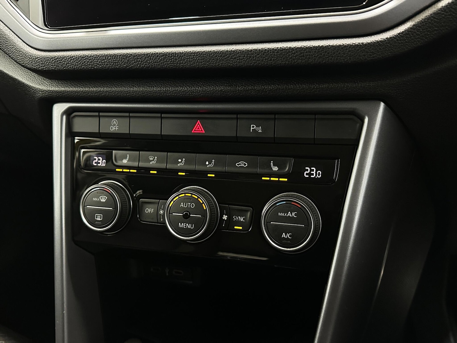 Used Volkswagen T-Roc 2021 for sale - 77624847: Photo 21