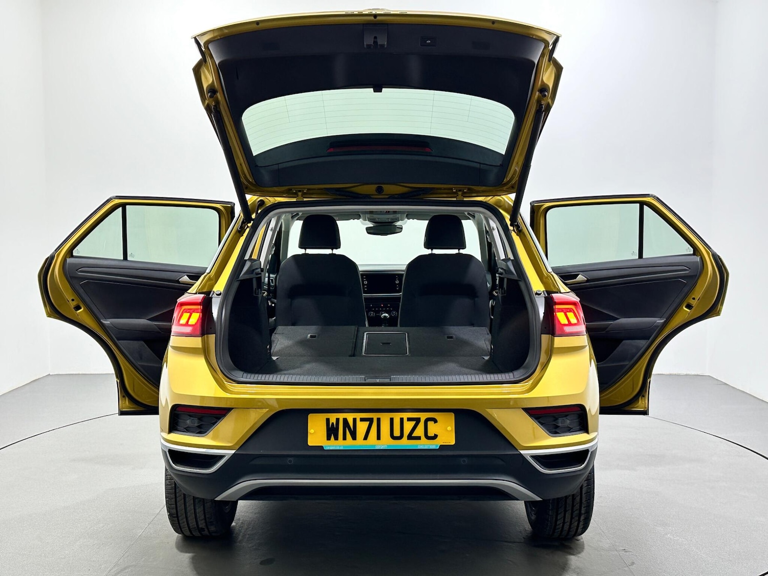 Used Volkswagen T-Roc 2021 for sale - 77624847: Photo 44