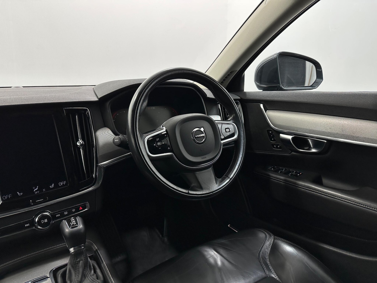 Used Volvo V90 2017 for sale - 77237721: Photo 11