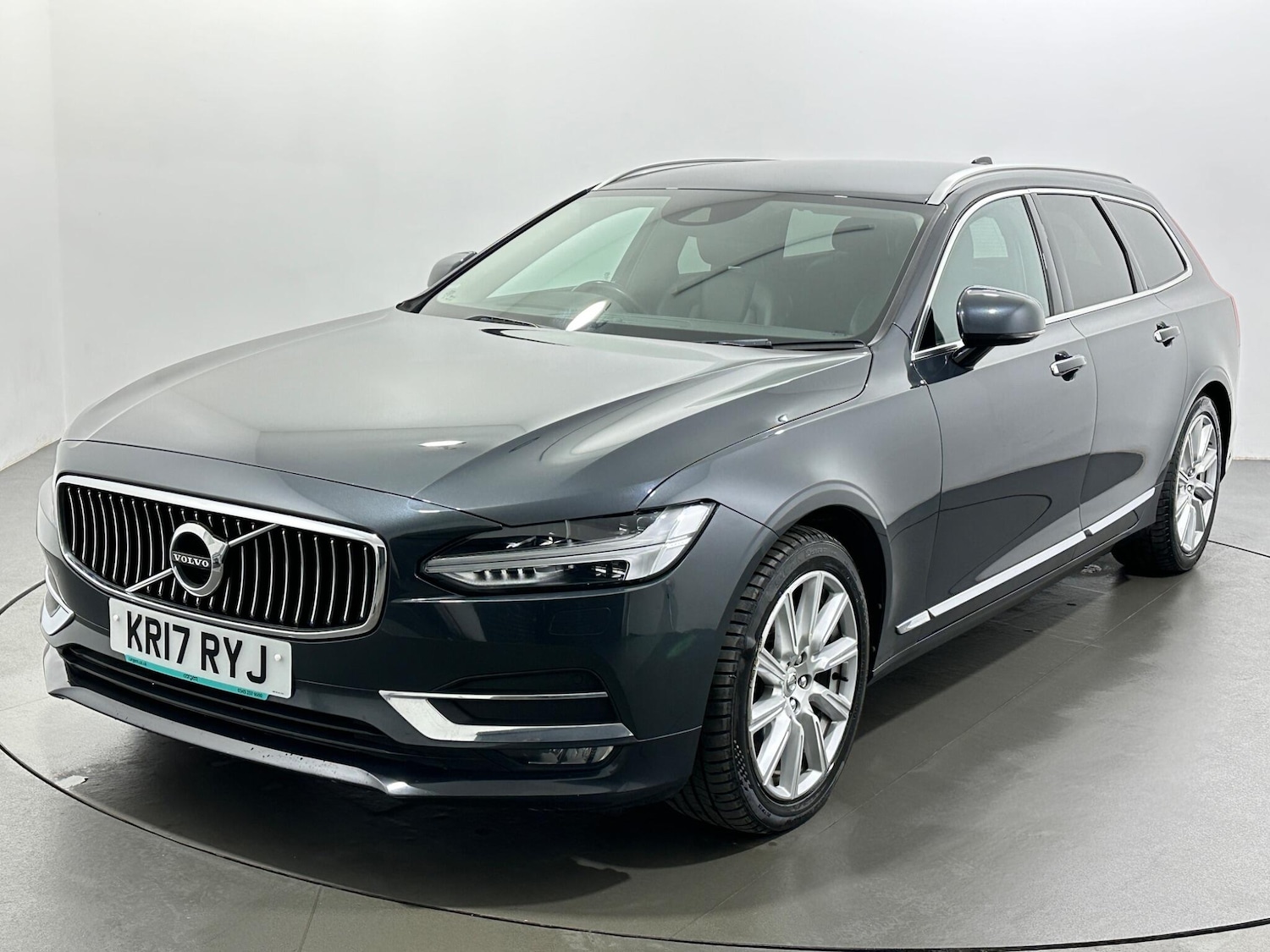 Used Volvo V90 2017 for sale - 77237721: Photo 4