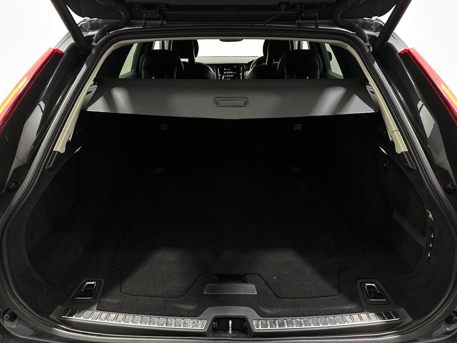 Used Volvo V90 2017 for sale - 77237721: Photo 45