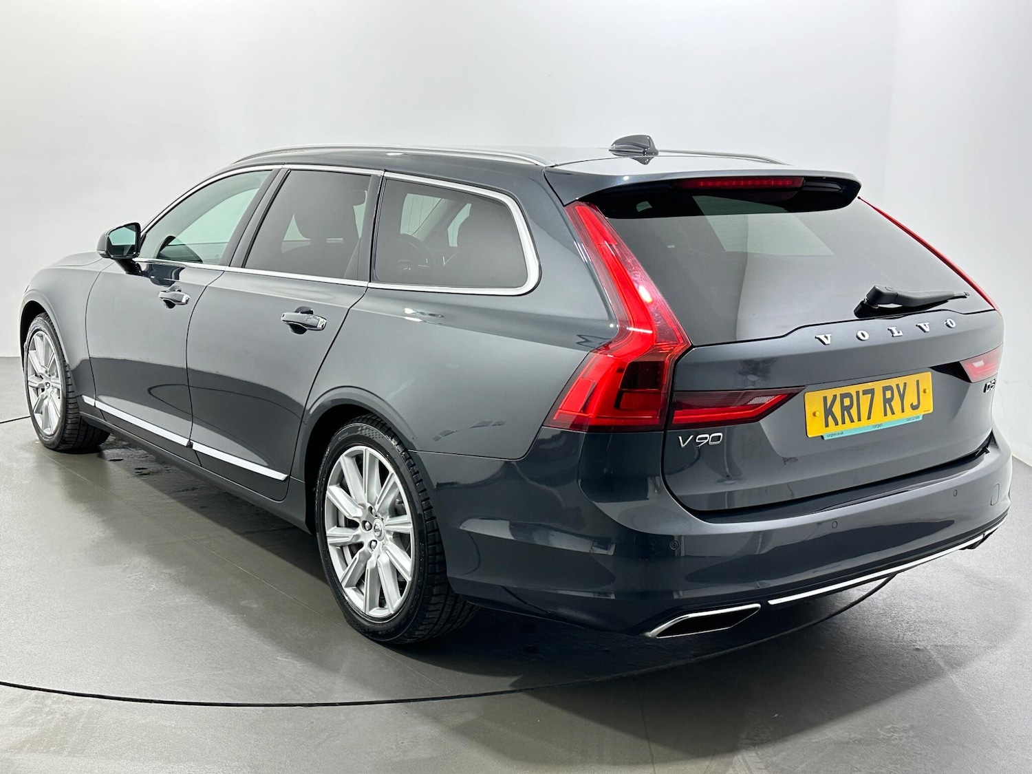 Used Volvo V90 2017 for sale - 77237721: Photo 6